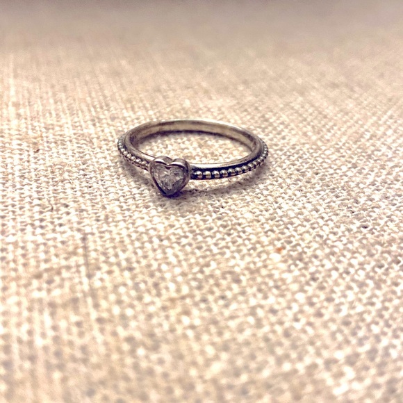 Pandora Ring - Picture 1 of 3